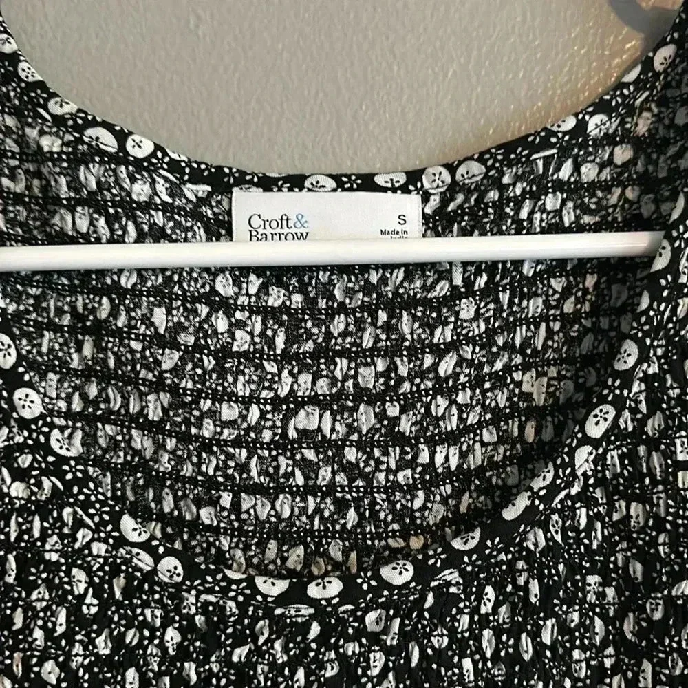 Croft & Barrow Women's Three-Quarter Sleeve Smocked Blouse - Picture 6 of 14